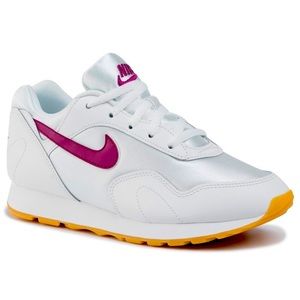 Nike Outburst